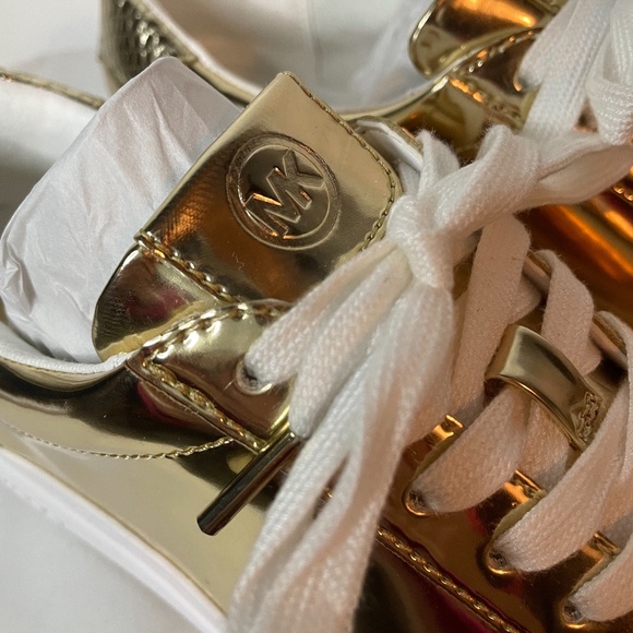 NWT Michael Kors pale metallic gold snakeskin heel lace up platform sneakers! - Picture 9 of 15